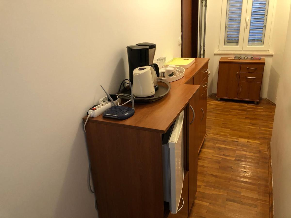 Guest House Katic ดูบรอฟนิก ภายนอก รูปภาพ